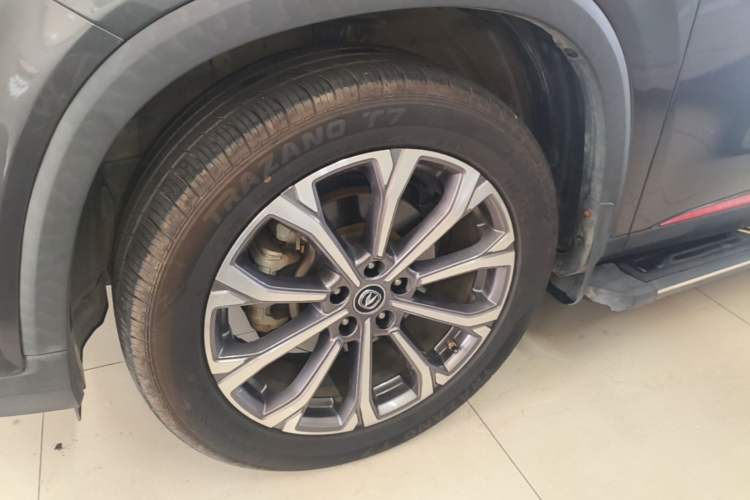 Used CHANGAN CS75 PLUS 2020 2.0T Automatic Flagship Edition Left Front Wheel Hub