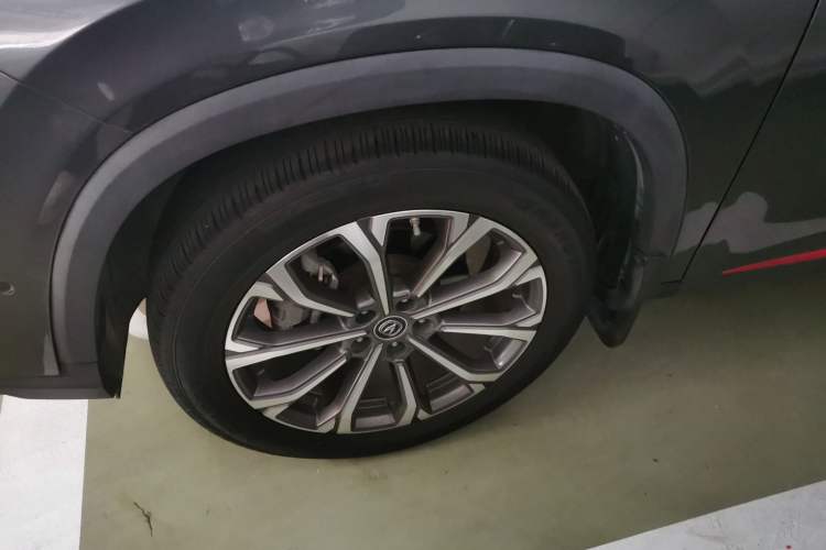 Used CHANGAN CS75 PLUS 2020 2.0T Automatic Flagship Edition Left Front Wheel Hub