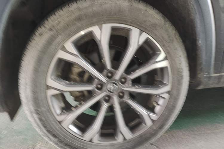 Used CHANGAN CS75 PLUS 2020 2.0T Automatic Pilot Version Left Front Wheel Hub