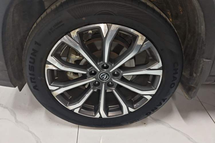 Used CHANGAN CS75 PLUS 2020 2.0T Automatic Flagship Edition Left Front Wheel Hub