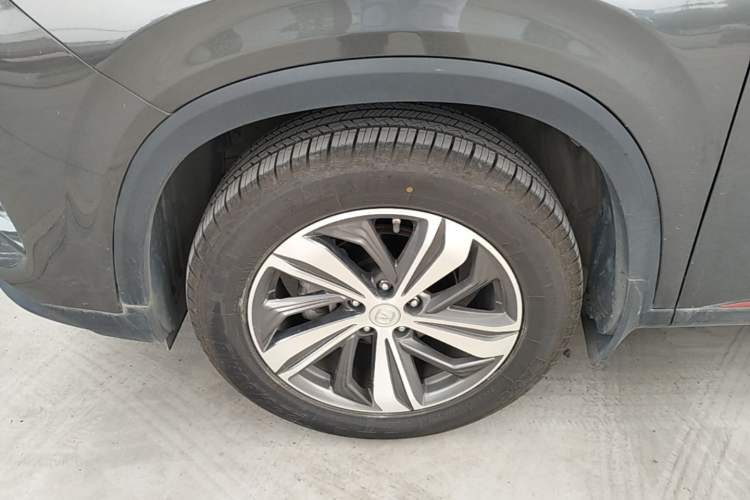 Used CHANGAN CS75 PLUS 2020 1.5T Automatic Prestige Edition Left Front Wheel Hub