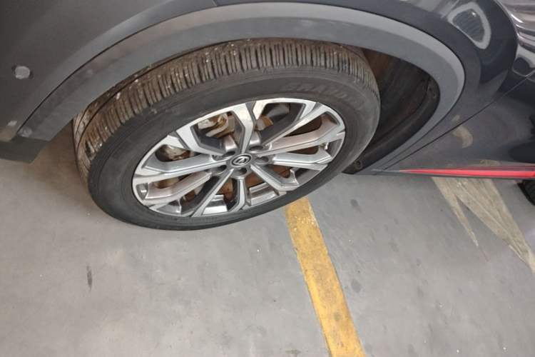 Used CHANGAN CS75 PLUS 2020 2.0T Automatic Flagship Edition Left Front Wheel Hub