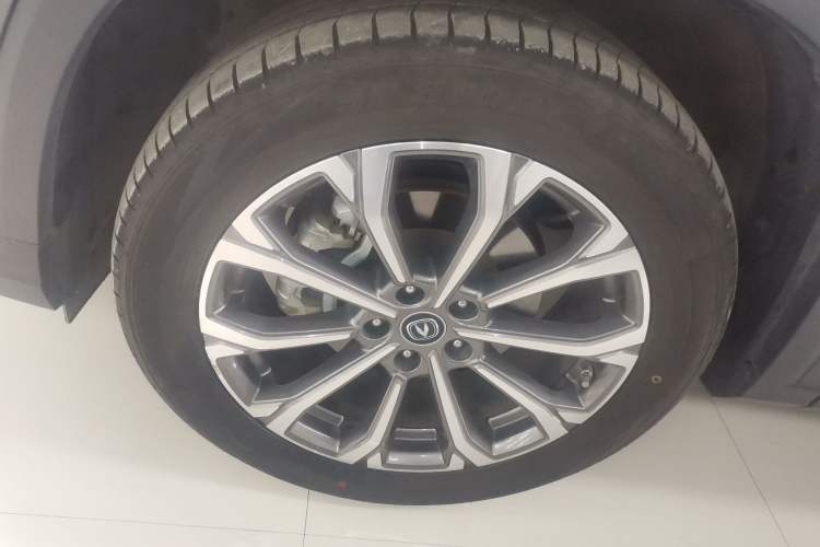 Used CHANGAN CS75 PLUS 2020 2.0T Automatic Pilot Version Left Front Wheel Hub