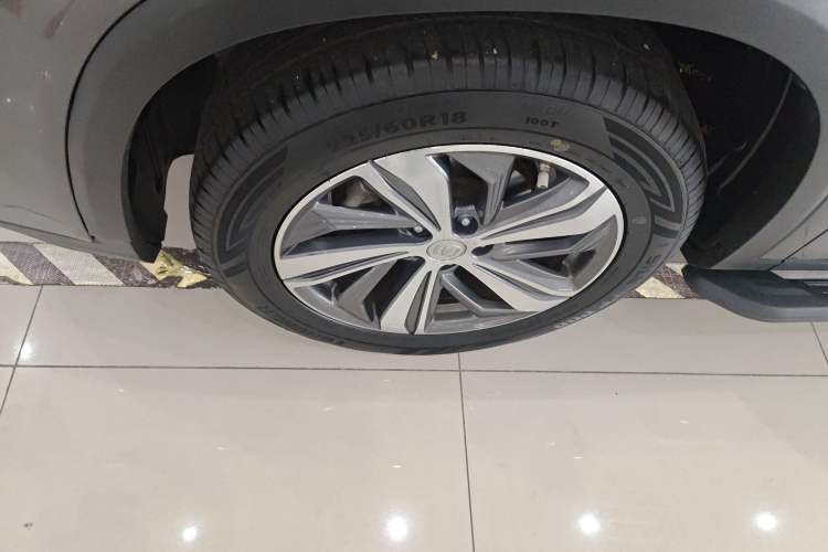 Used CHANGAN CS75 PLUS 2020 1.5T Automatic Luxury Version Left Front Wheel Hub