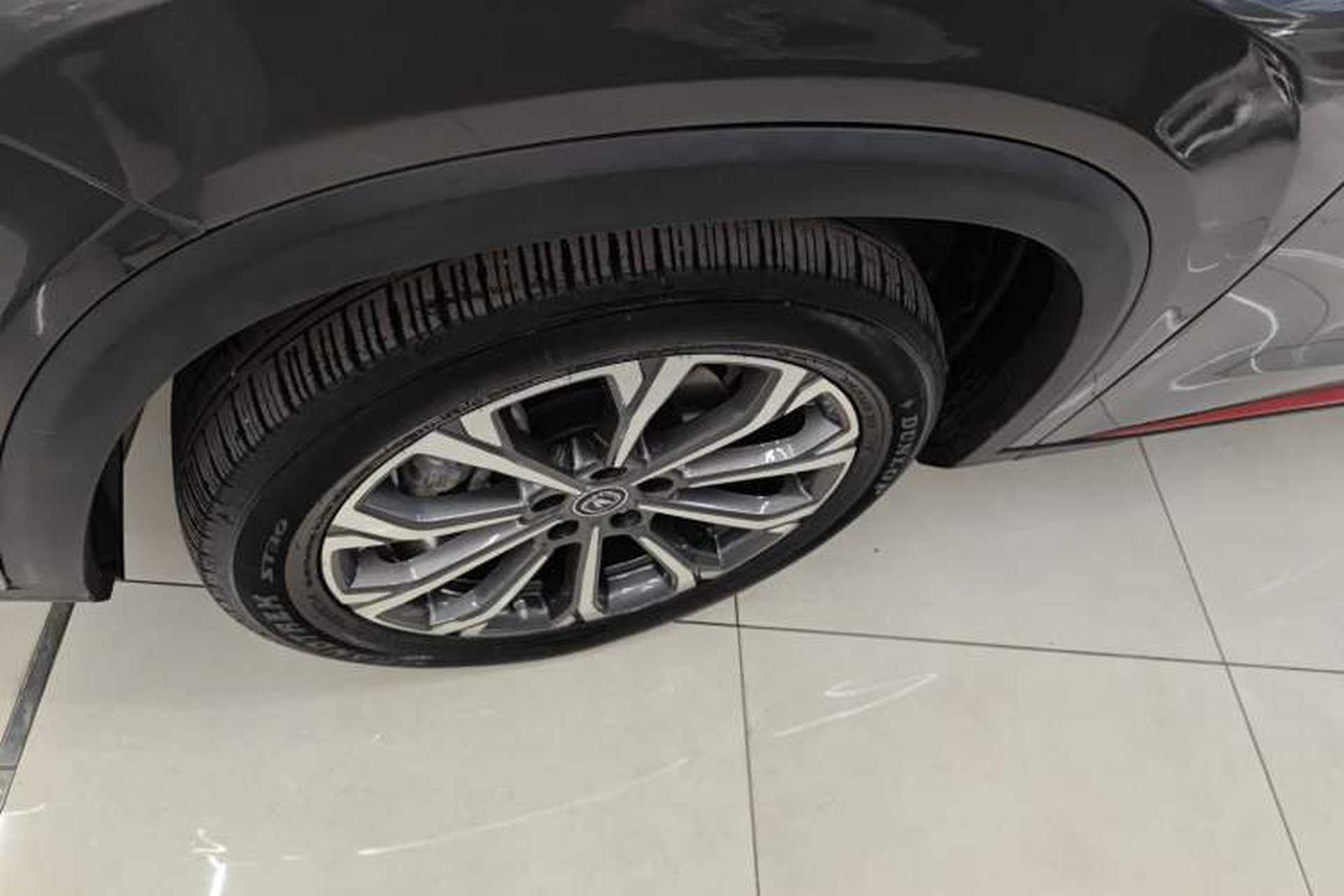 Used CHANGAN CS75 PLUS 2020 2.0T Automatic Flagship Edition Left Front Wheel Hub