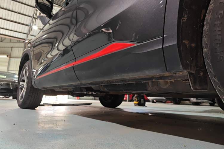 Used CHANGAN CS75 PLUS 2020 1.5T Automatic Luxury Version Left Side Sill