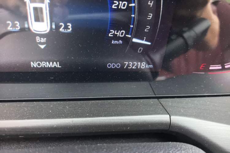 Used CHANGAN CS75 PLUS 2020 1.5T Automatic Luxury Version Odometer Close Up