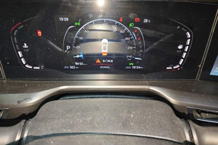 Used CHANGAN CS75 PLUS 2020 2.0T Automatic Pilot Version Odometer Close Up