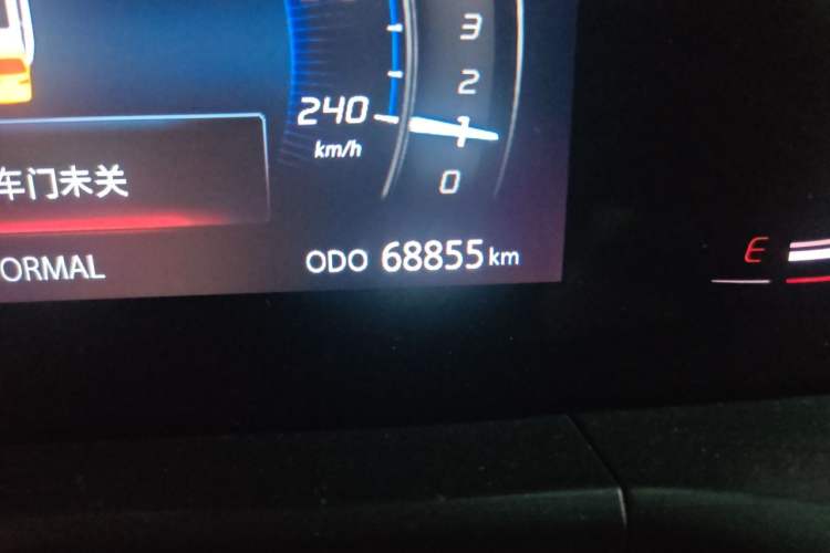 Used CHANGAN CS75 PLUS 2020 1.5T Automatic Luxury Version Odometer Close Up