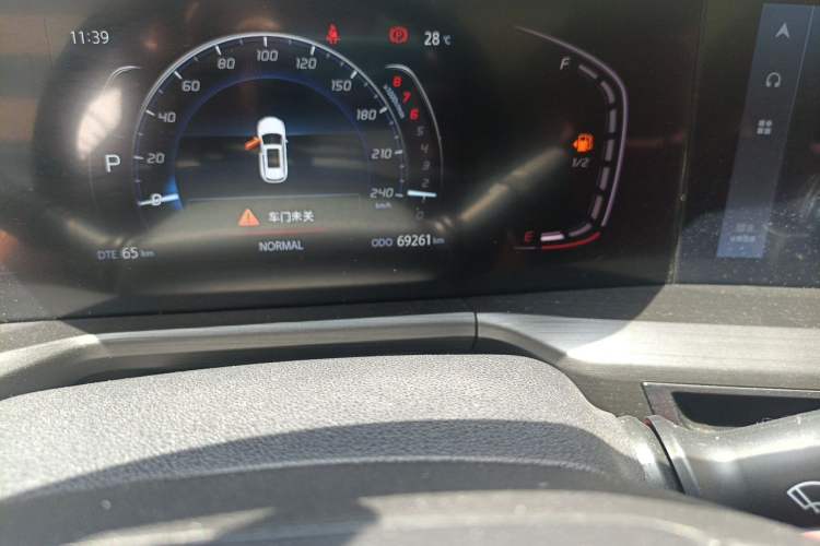 Used CHANGAN CS75 PLUS 2020 1.5T Automatic Luxury Version Odometer Close Up
