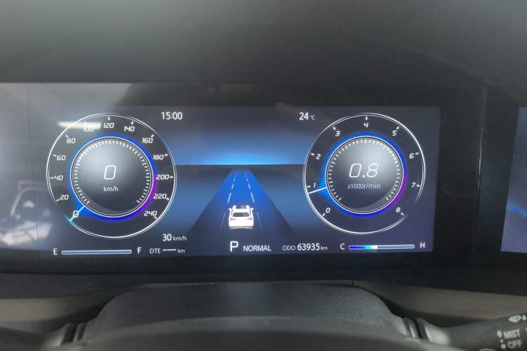 Used CHANGAN CS75 PLUS 2020 2.0T Automatic Flagship Edition Odometer Close Up