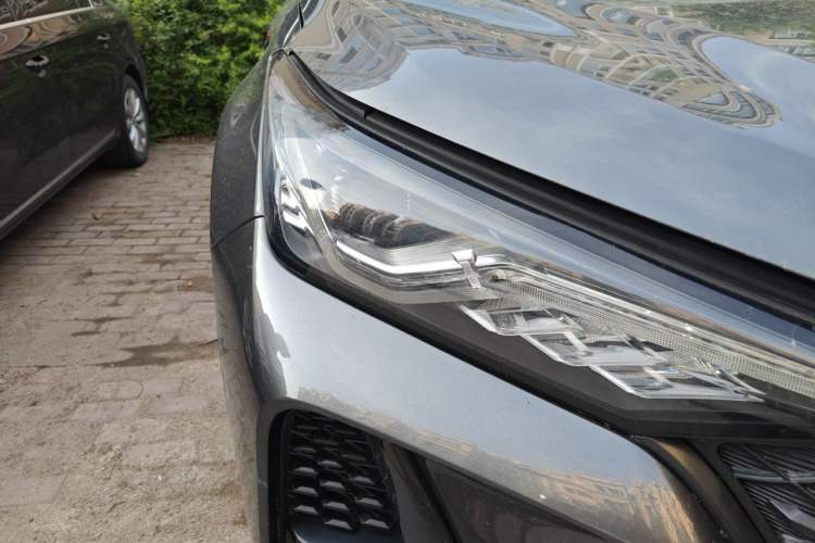 Used CHANGAN CS75 PLUS 2020 2.0T Automatic Flagship Edition Right Front Headlight