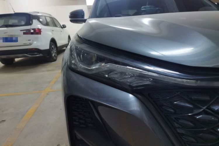 Used CHANGAN CS75 PLUS 2020 1.5T Automatic Luxury Version Right Front Headlight