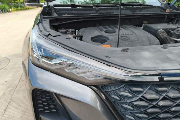 Used CHANGAN CS75 PLUS 2020 1.5T Automatic Luxury Version Right Front Headlight