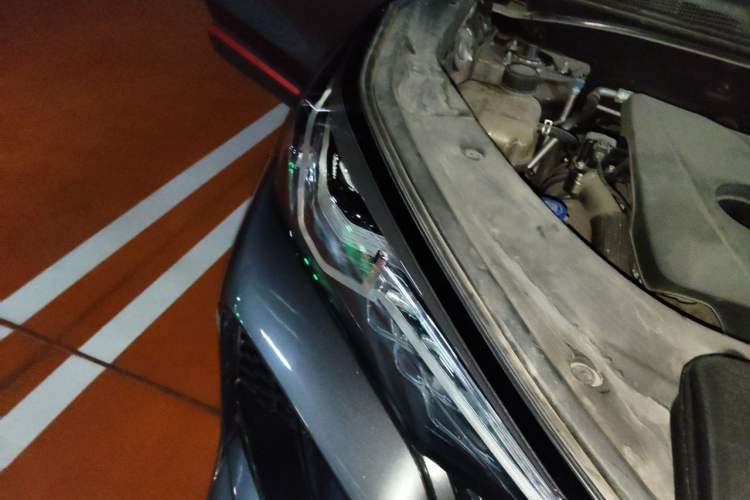 Used CHANGAN CS75 PLUS 2020 2.0T Automatic Flagship Edition Right Front Headlight