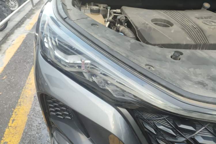 Used CHANGAN CS75 PLUS 2020 2.0T Automatic Flagship Edition Right Front Headlight