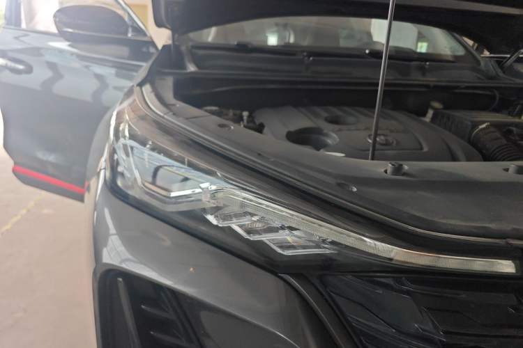 Used CHANGAN CS75 PLUS 2020 1.5T Automatic Luxury Version Right Front Headlight