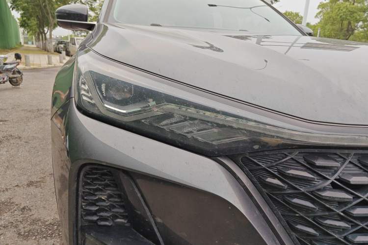 Used CHANGAN CS75 PLUS 2020 1.5T Automatic Luxury Version Right Front Headlight