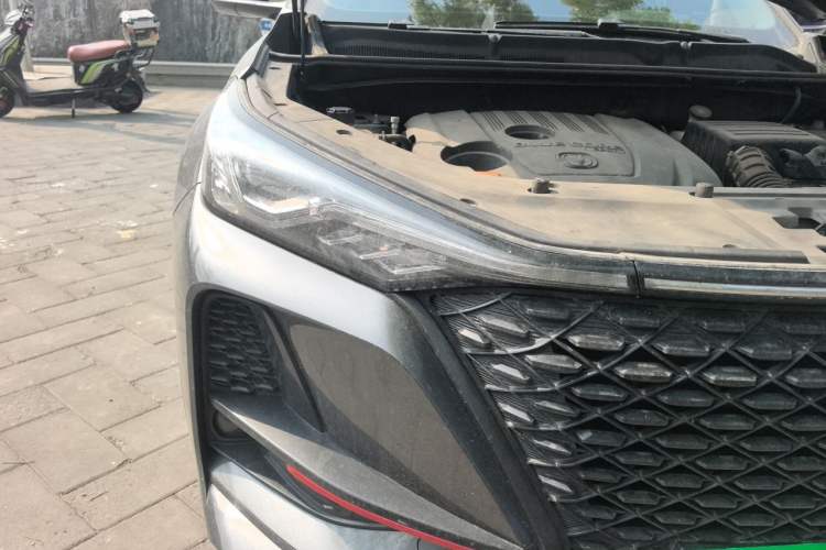 Used CHANGAN CS75 PLUS 2020 1.5T Automatic Prestige Edition Right Front Headlight