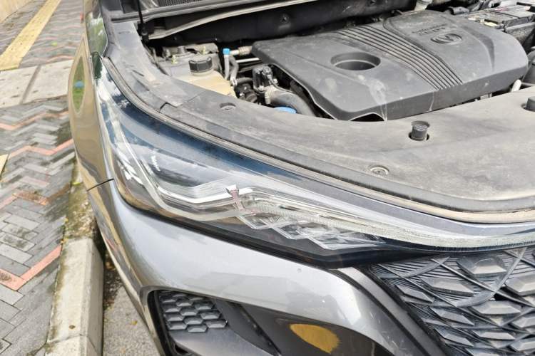 Used CHANGAN CS75 PLUS 2020 2.0T Automatic Flagship Edition Right Front Headlight