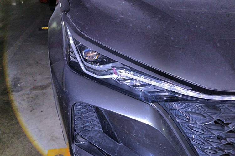 Used CHANGAN CS75 PLUS 2020 1.5T Automatic Prestige Edition Right Front Headlight