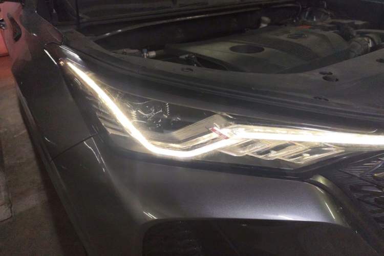 Used CHANGAN CS75 PLUS 2020 2.0T Automatic Flagship Edition Right Front Headlight