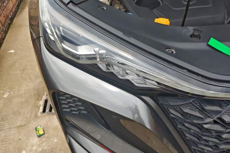 Used CHANGAN CS75 PLUS 2020 1.5T Automatic Luxury Version Right Front Headlight