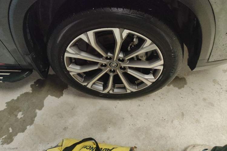 Used CHANGAN CS75 PLUS 2020 2.0T Automatic Flagship Edition Right Front Wheel Hub