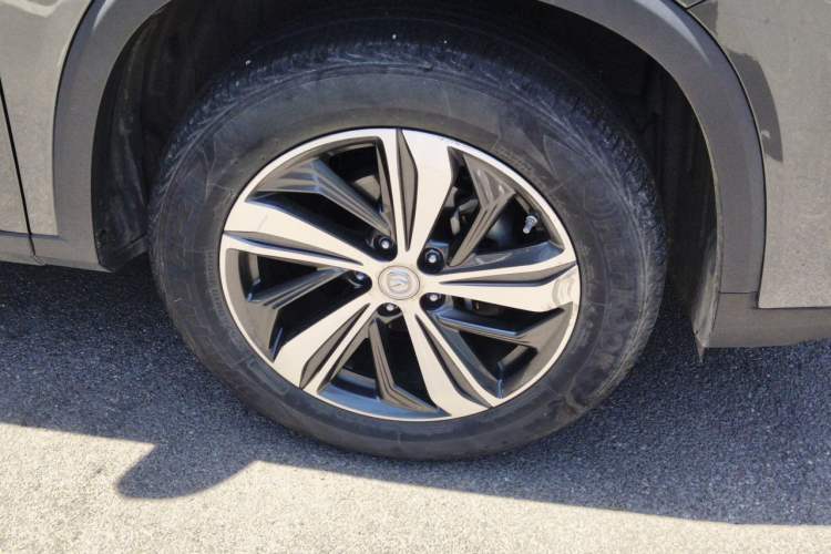 Used CHANGAN CS75 PLUS 2020 1.5T Automatic Luxury Version Right Front Wheel Hub