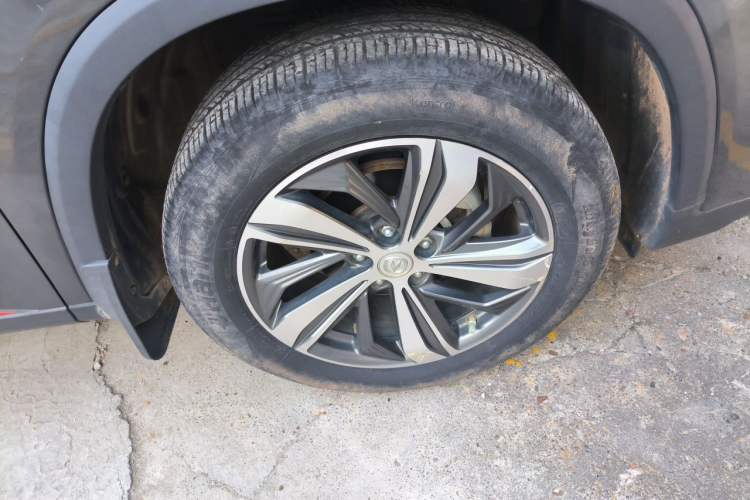Used CHANGAN CS75 PLUS 2020 1.5T Automatic Prestige Edition Right Front Wheel Hub