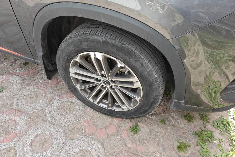 Used CHANGAN CS75 PLUS 2020 1.5T Automatic Luxury Version Right Front Wheel Hub