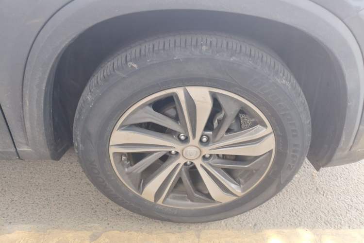 Used CHANGAN CS75 PLUS 2020 1.5T Automatic Luxury Version Right Front Wheel Hub