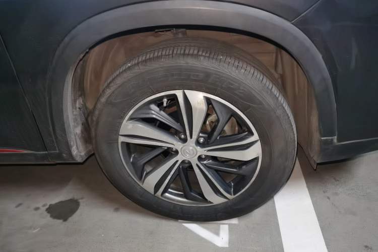 Used CHANGAN CS75 PLUS 2020 1.5T Automatic Luxury Version Right Front Wheel Hub