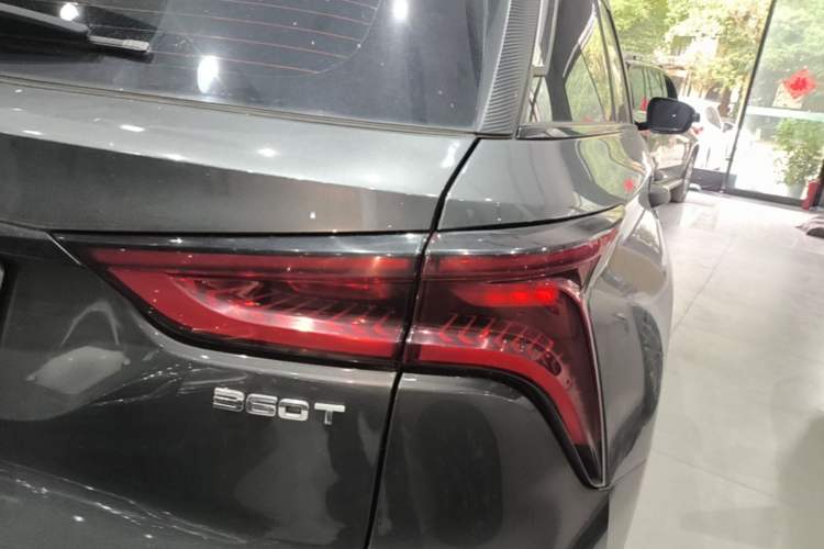 Used CHANGAN CS75 PLUS 2020 2.0T Automatic Pilot Version Right Rear Taillight