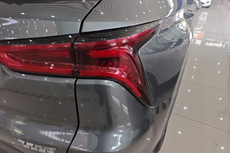 Used CHANGAN CS75 PLUS 2020 1.5T Automatic Luxury Version Right Rear Taillight