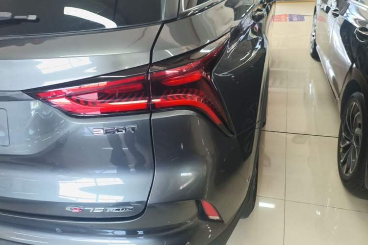 Used CHANGAN CS75 PLUS 2020 2.0T Automatic Flagship Edition Right Rear Taillight