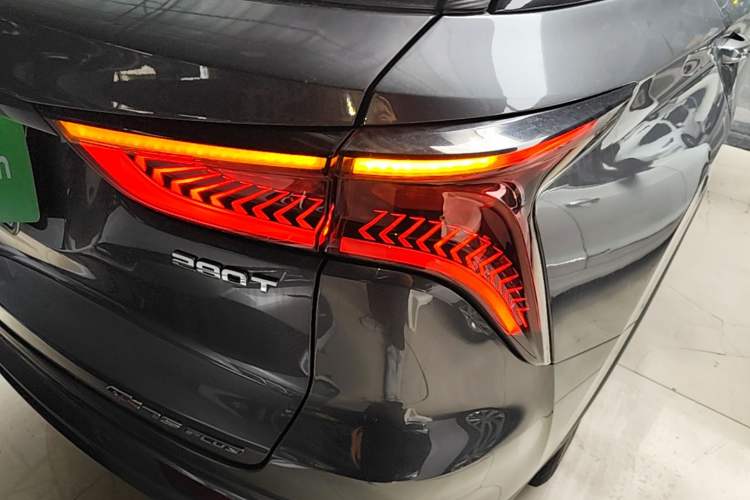 Used CHANGAN CS75 PLUS 2020 1.5T Automatic Luxury Version Right Rear Taillight