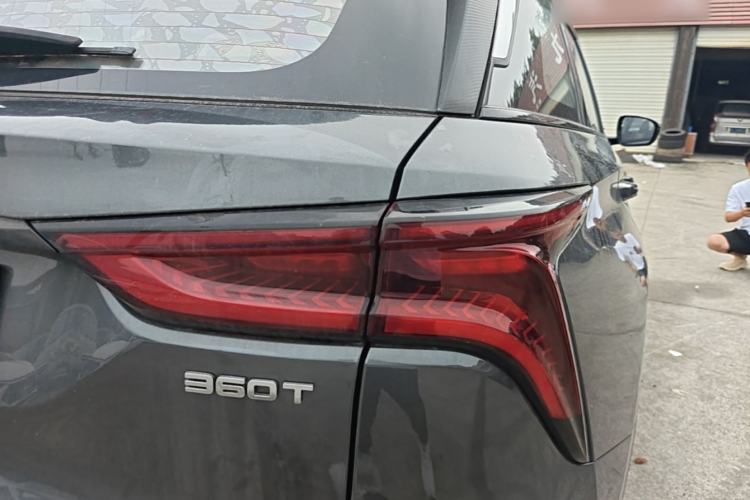 Used CHANGAN CS75 PLUS 2020 2.0T Automatic Pilot Version Right Rear Taillight
