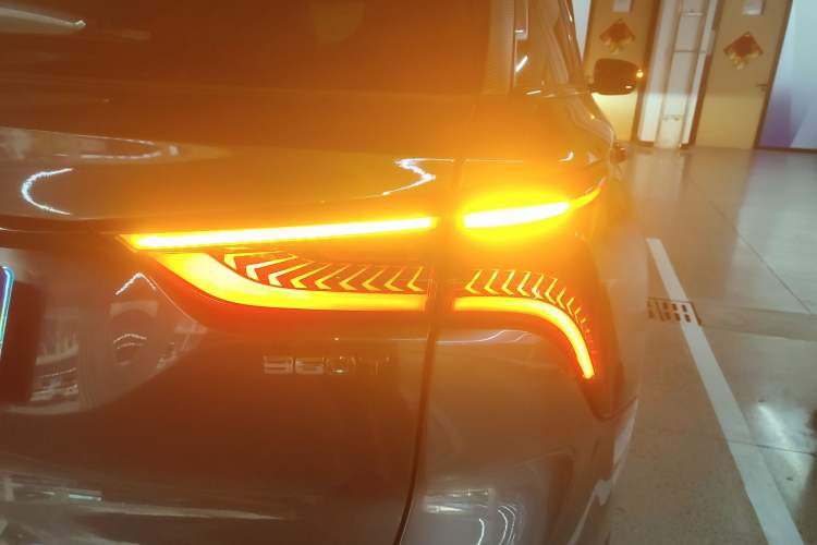 Used CHANGAN CS75 PLUS 2020 2.0T Automatic Flagship Edition Right Rear Taillight