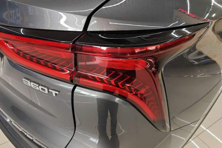 Used CHANGAN CS75 PLUS 2020 2.0T Automatic Flagship Edition Right Rear Taillight