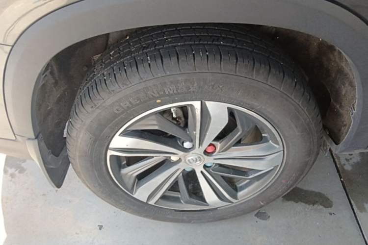 Used CHANGAN CS75 PLUS 2020 1.5T Automatic Luxury Version Right Rear Wheel Hub