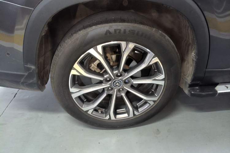 Used CHANGAN CS75 PLUS 2020 2.0T Automatic Flagship Edition Right Rear Wheel Hub
