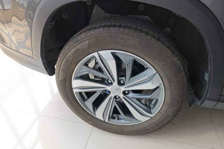Used CHANGAN CS75 PLUS 2020 1.5T Automatic Luxury Version Right Rear Wheel Hub