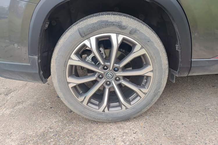 Used CHANGAN CS75 PLUS 2020 2.0T Automatic Flagship Edition Right Rear Wheel Hub