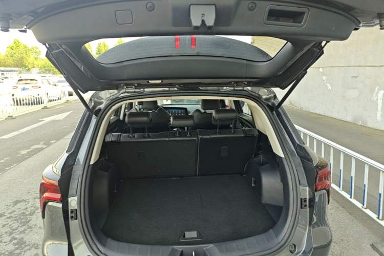 Used CHANGAN CS75 PLUS 2020 1.5T Automatic Luxury Version Trunk