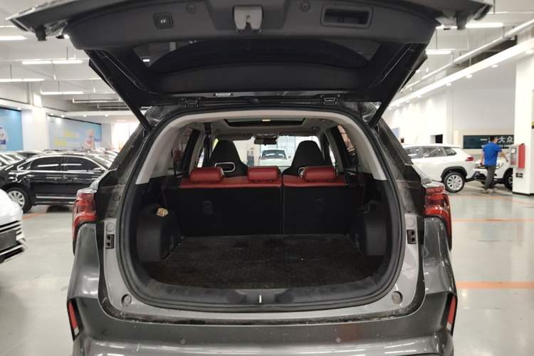 Used CHANGAN CS75 PLUS 2020 2.0T Automatic Pilot Version Trunk