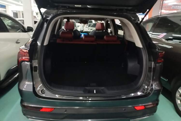 Used CHANGAN CS75 PLUS 2020 1.5T Automatic Luxury Version Trunk