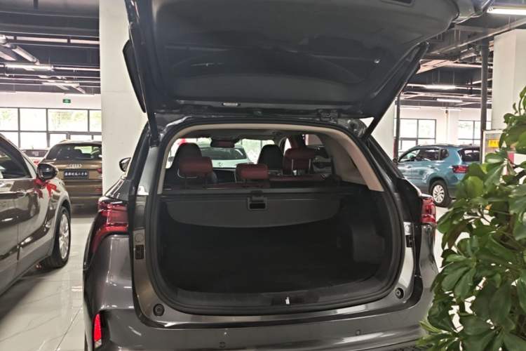 Used CHANGAN CS75 PLUS 2020 2.0T Automatic Flagship Edition Trunk