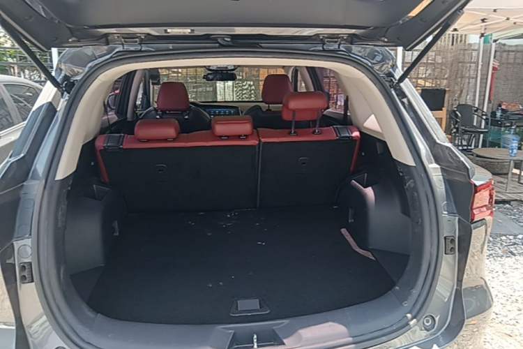 Used CHANGAN CS75 PLUS 2020 1.5T Automatic Luxury Version Trunk