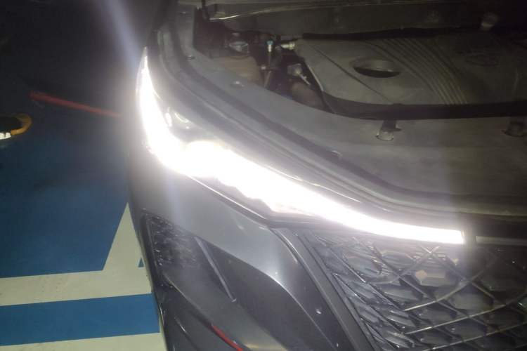 Used CHANGAN CS75 PLUS 2020 2.0T Automatic Pilot Version Right Front Headlight